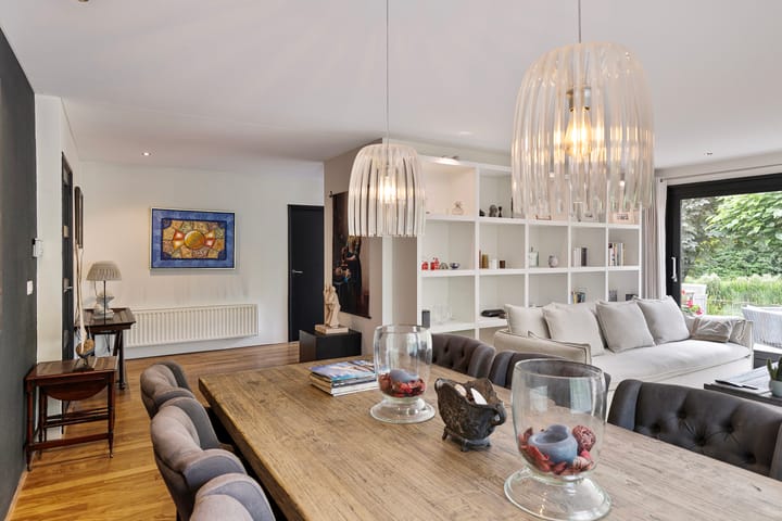 Foto 17 van van Middelhovenstraat 36