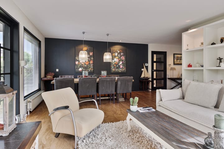 Foto 19 van van Middelhovenstraat 36