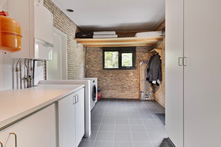 Foto 28 van van Middelhovenstraat 36