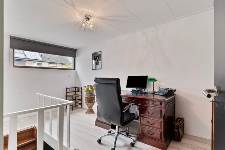 Foto 30 van van Middelhovenstraat 36