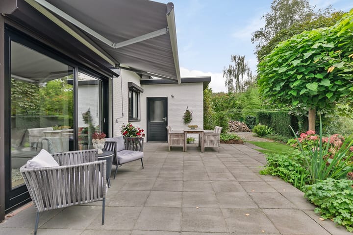 Foto 37 van van Middelhovenstraat 36