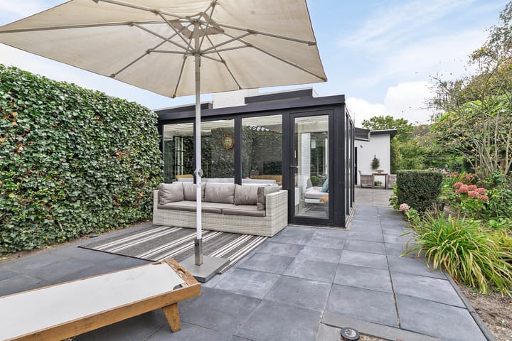 Foto 39 van van Middelhovenstraat 36