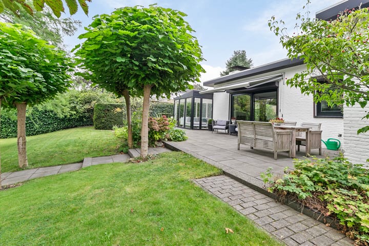 Foto 41 van van Middelhovenstraat 36