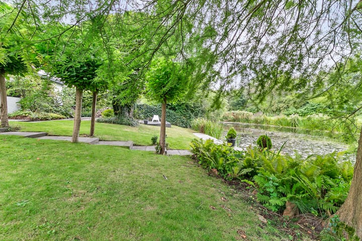 Foto 43 van van Middelhovenstraat 36