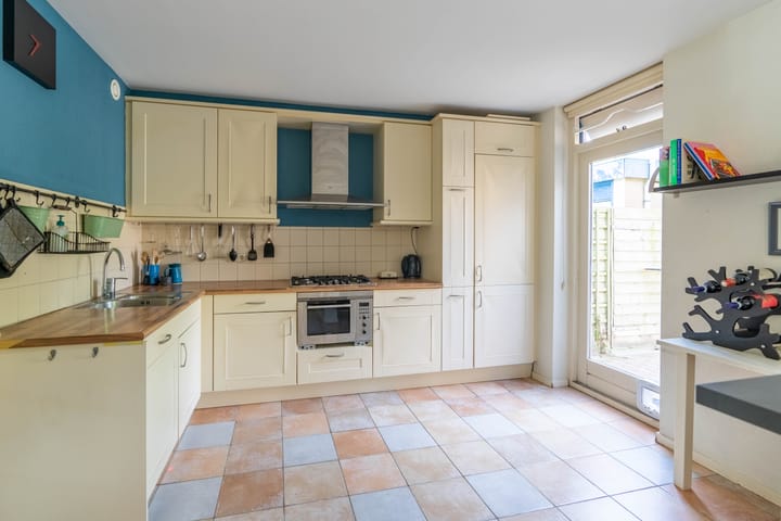 Foto 9 van Carry van Bruggenweg 13