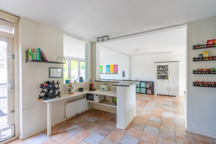 Foto 10 van Carry van Bruggenweg 13