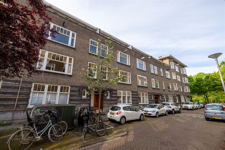 Bekijk foto 1 van Van der Dussenstraat 16-A02