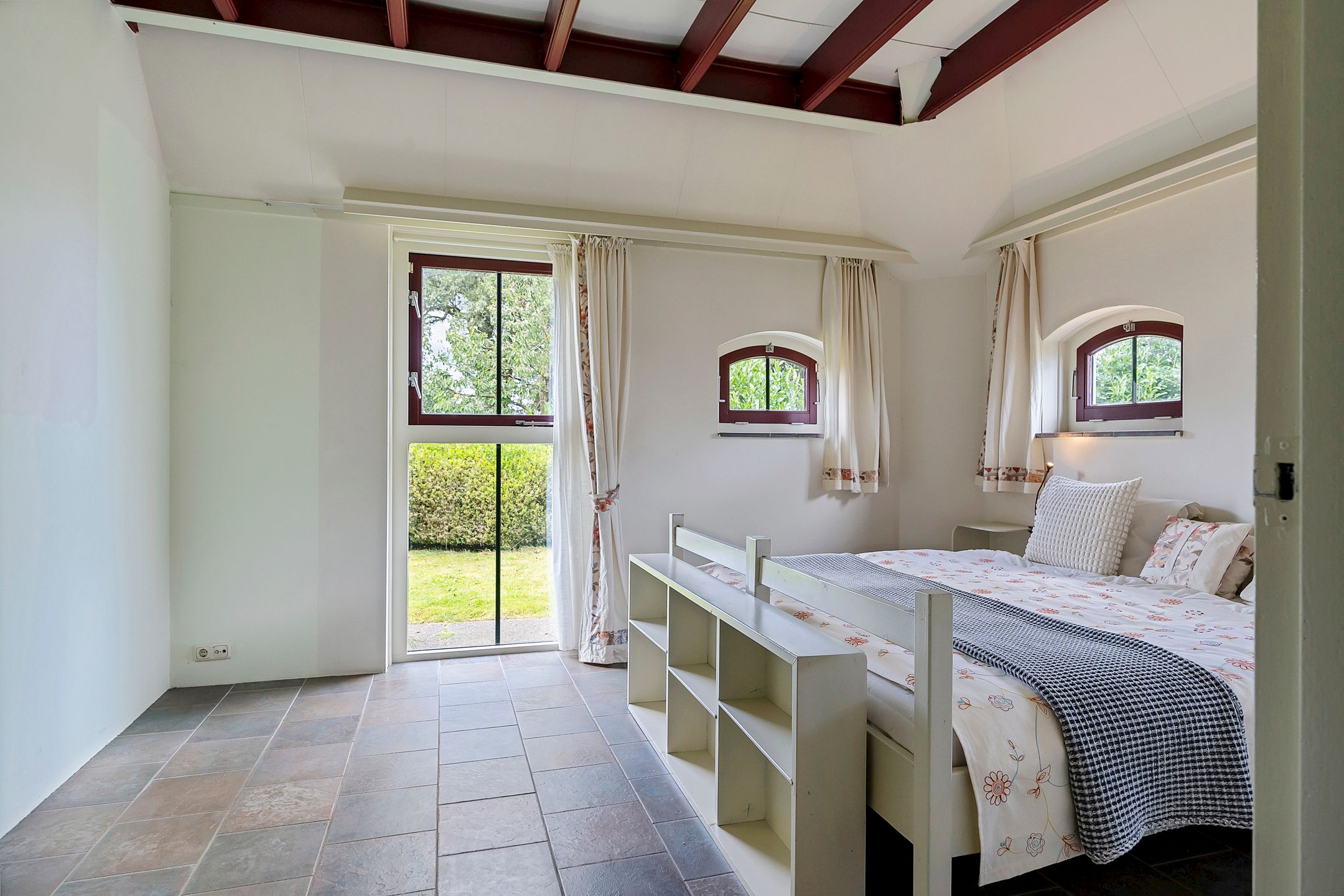 Photo 39 of Bartlehiem F 73