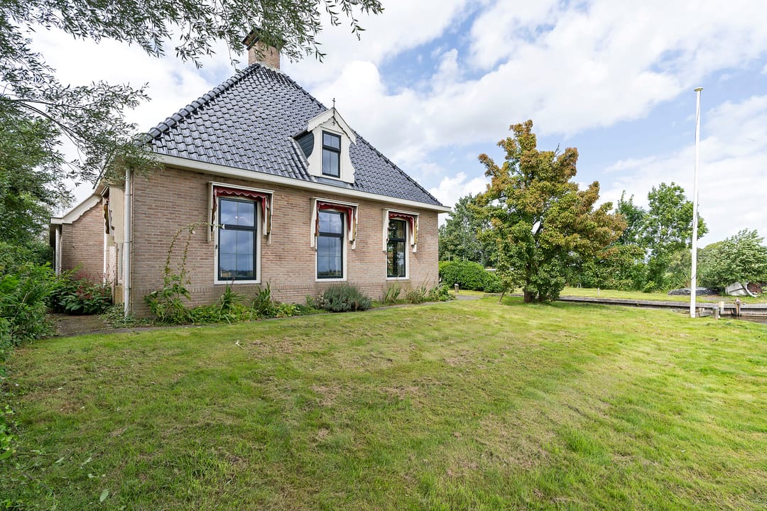 Photo 56 of Bartlehiem F 73