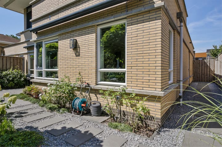 Photo 58 of Hans Lodeizenstraat 73