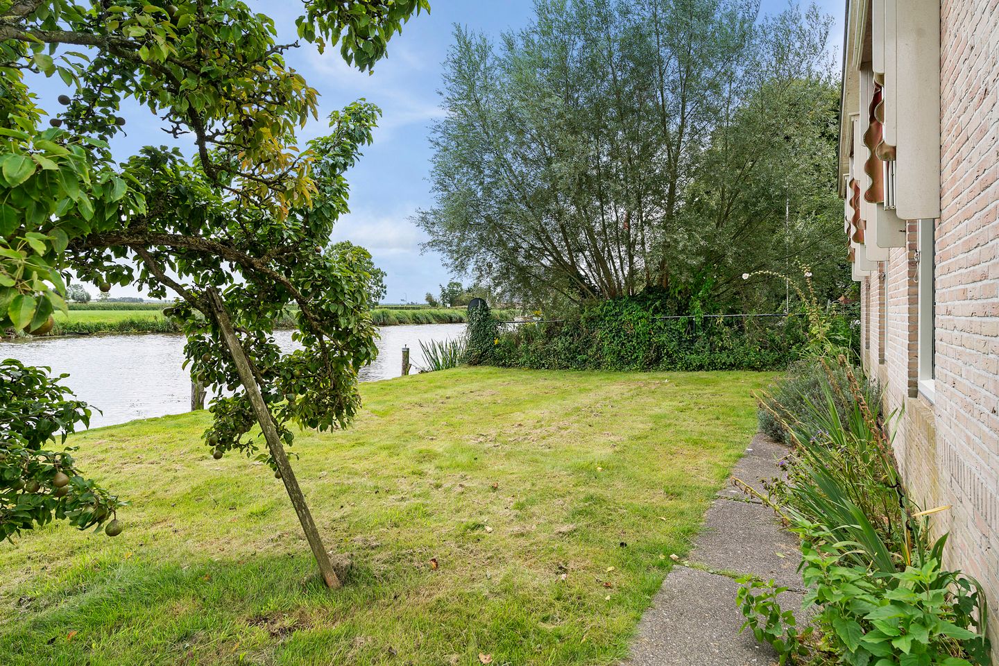 Photo 70 of Bartlehiem F 73