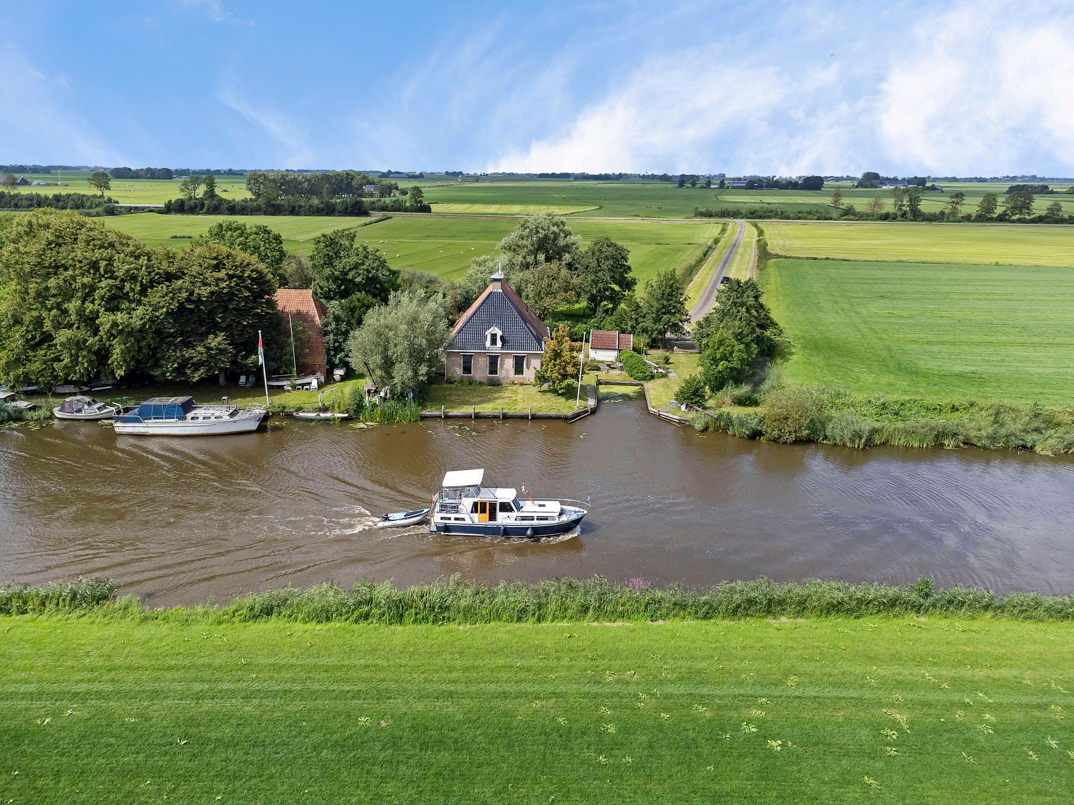 Photo 75 of Bartlehiem F 73