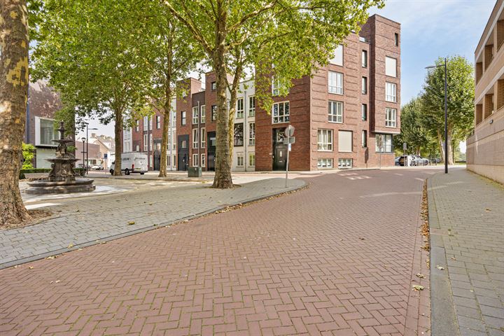 View photo 37 of Beurdsestraat 46