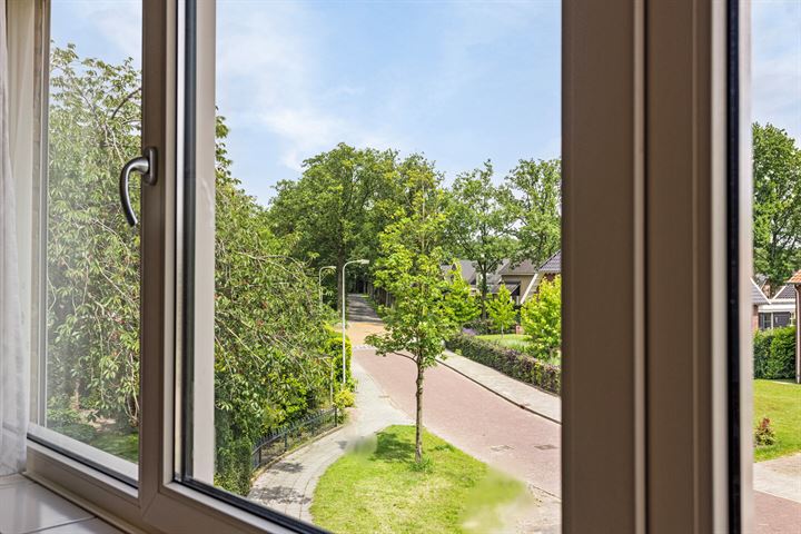 View photo 21 of Dr. C.A.J. Quantstraat 51