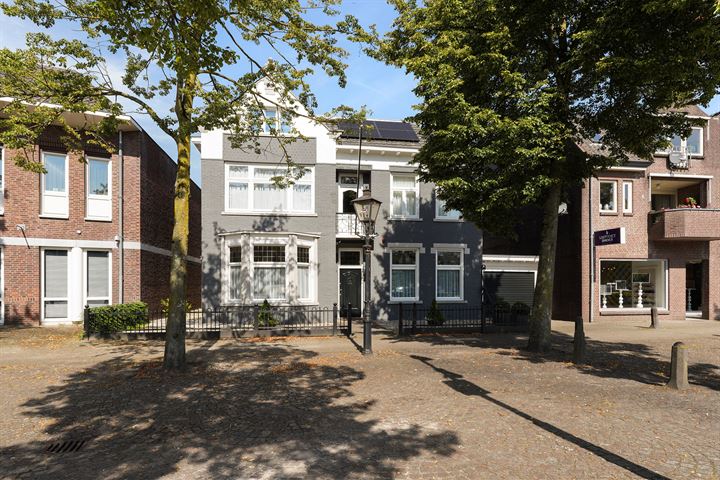 View photo 7 of Raadhuisstraat 11