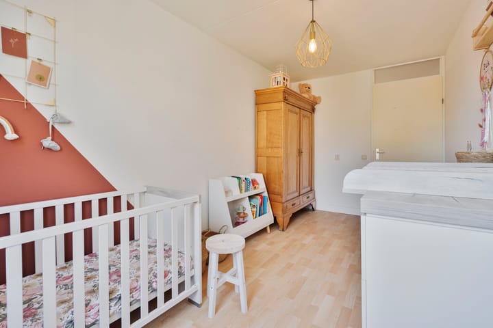 Photo 18 of Heugemerstraat 92