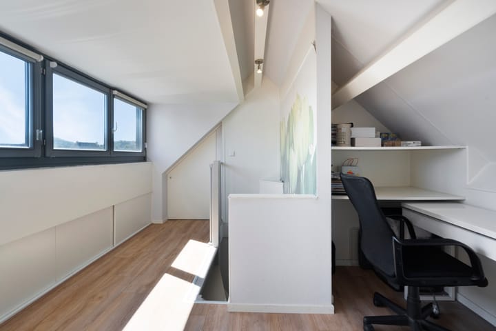 Photo 25 of Heugemerstraat 92