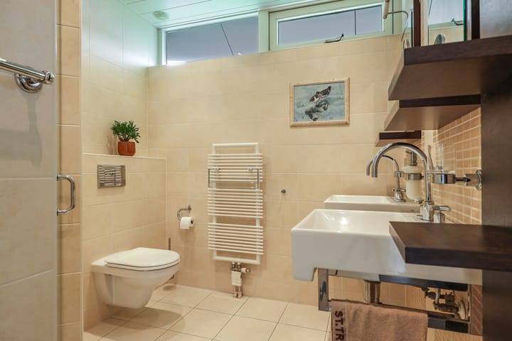 Photo 28 of Wethouder Schaarsstraat 3