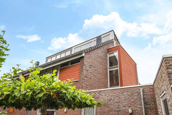 Photo 46 of Wethouder Schaarsstraat 3