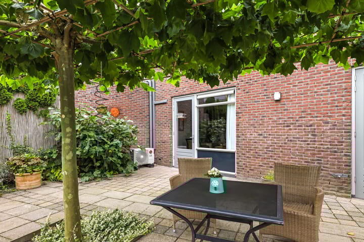 Photo 47 of Wethouder Schaarsstraat 3