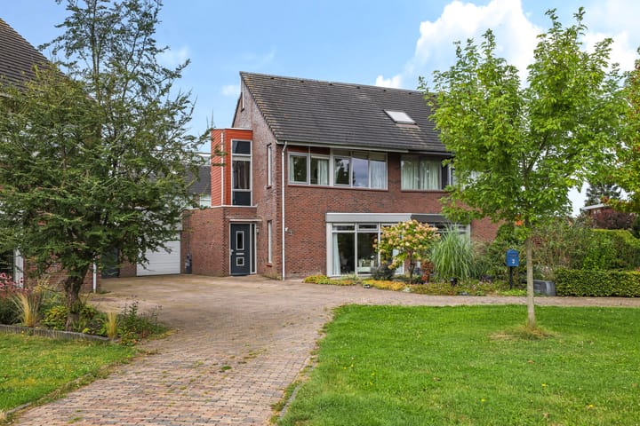 Photo 56 of Wethouder Schaarsstraat 3