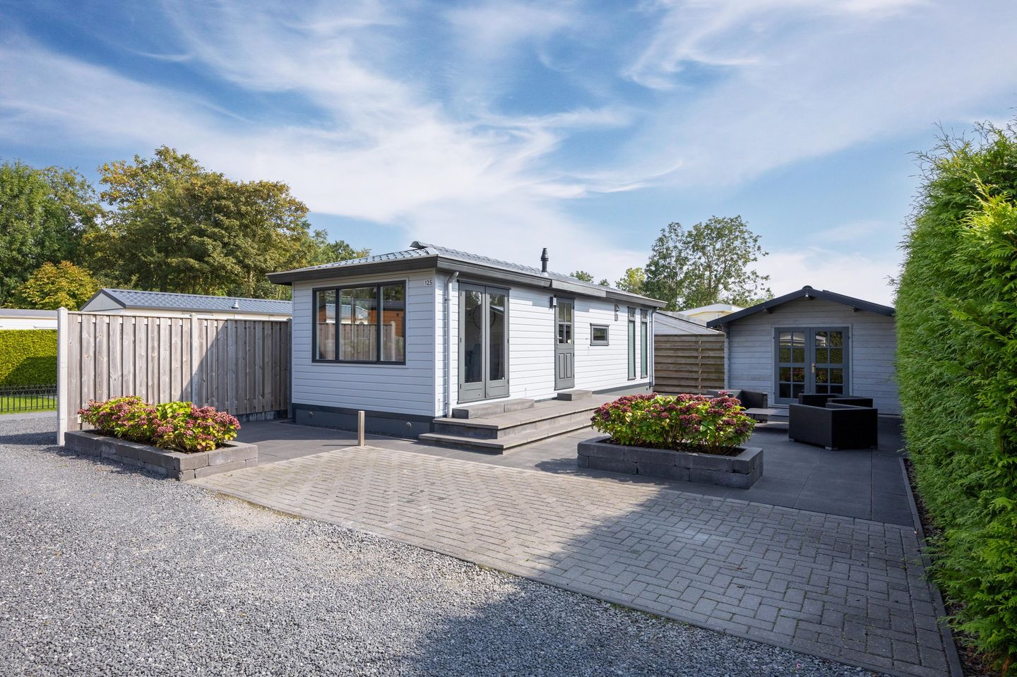 Foto 1 van Vogels' tún 125