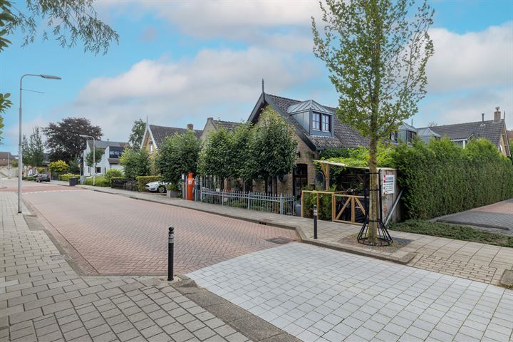 Bekijk foto van Burgemeester van der Willigenstraat 35