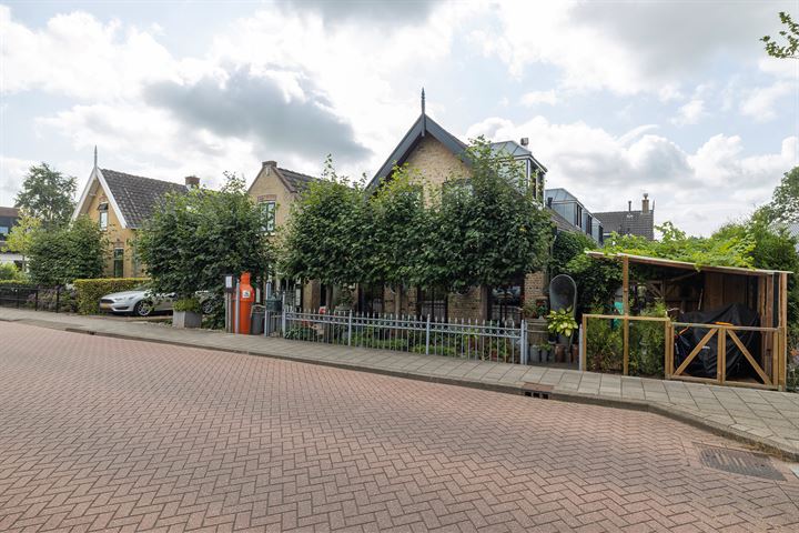 View photo 9 of Burgemeester van der Willigenstraat 35