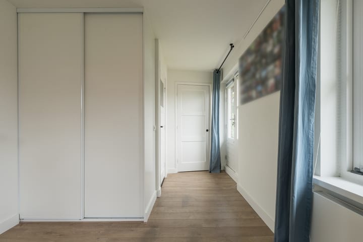 Photo 30 of Gerard Doulaan 16