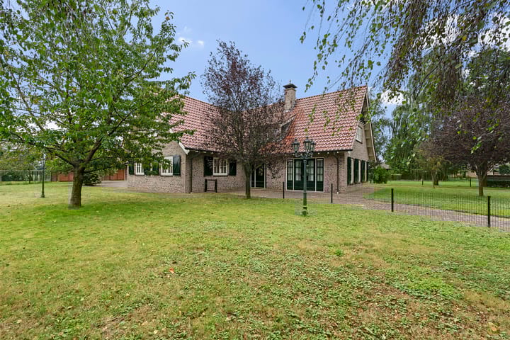 Foto 47 van Hoofdweg 61