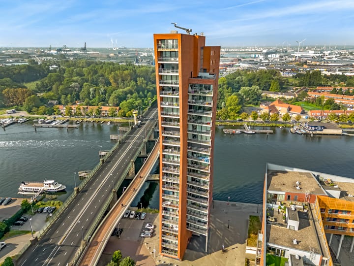 Foto 1 van Conradwerf 154