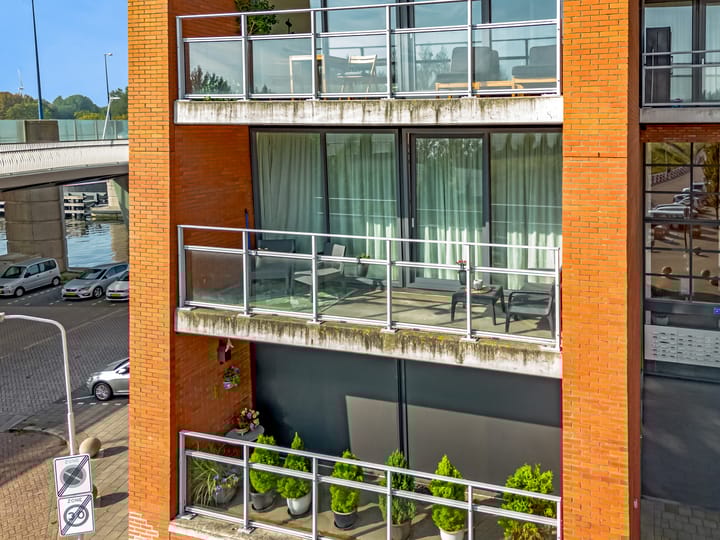 Foto 25 van Conradwerf 154