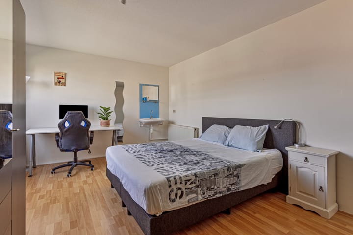 Foto 23 van Middenstip 16