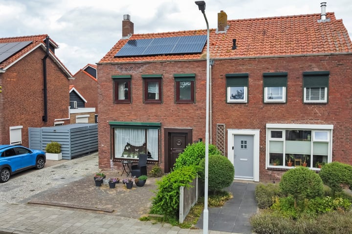 Bekijk foto 32 van Ooststraat 25