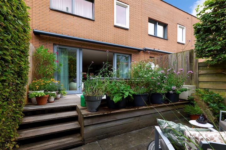 View photo 29 of Jacques Veltmanstraat 115