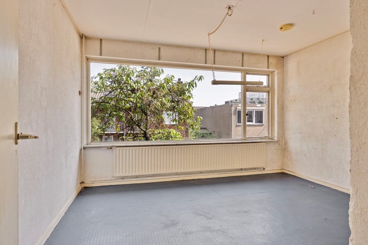 Photo 13 of Leeuwenstraat 2