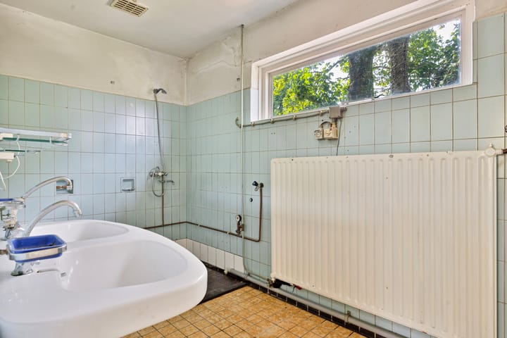 Photo 16 of Leeuwenstraat 2
