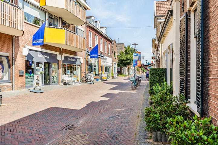 Photo 31 of Leeuwenstraat 2