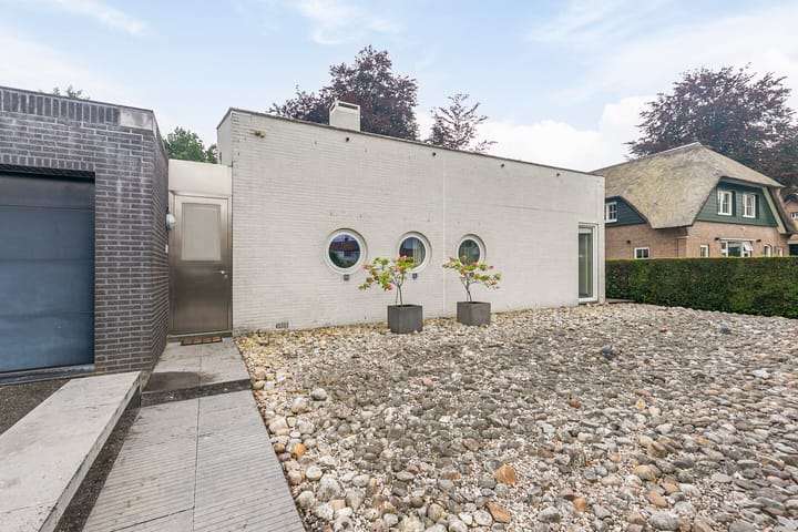 Photo 38 of van Middelhovenstraat 14-B