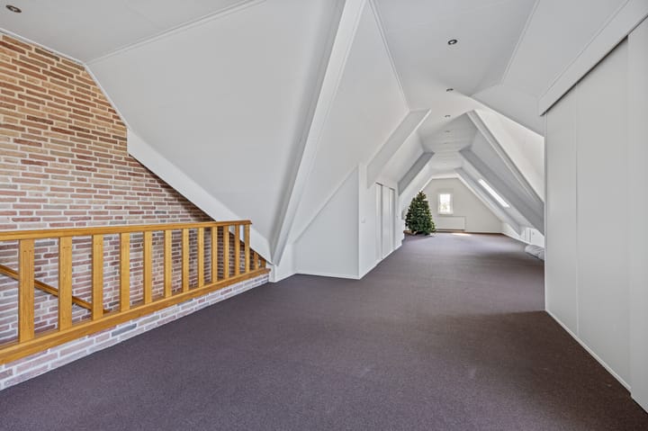 Photo 37 of Bremstraat 194