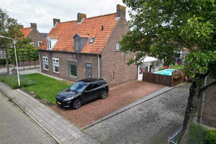 Bekijk foto 1 van Nieuwstraat 7