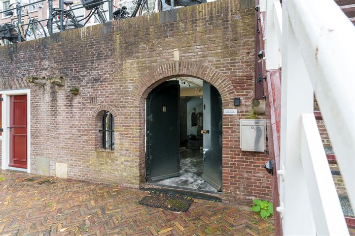 Bekijk foto 2 van Oudegracht 327