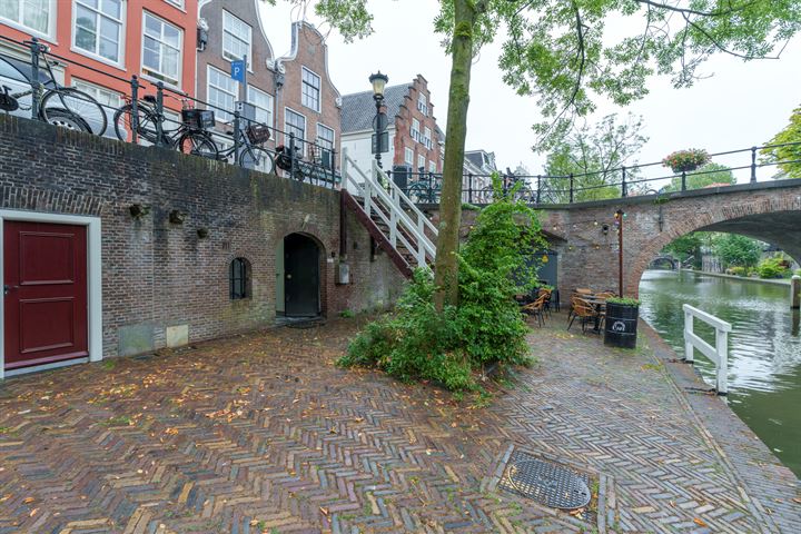 Bekijk foto 14 van Oudegracht 327