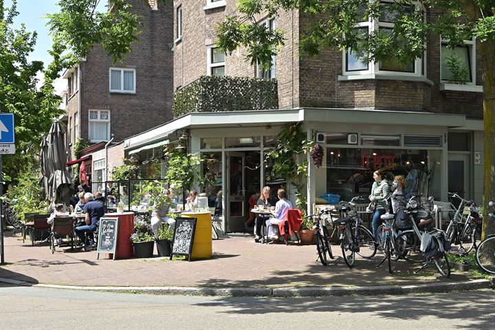 Bekijk foto 40 van Roelofsstraat 146