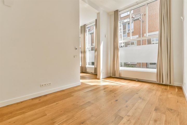 Bekijk foto 1 van Palmdwarsstraat 42