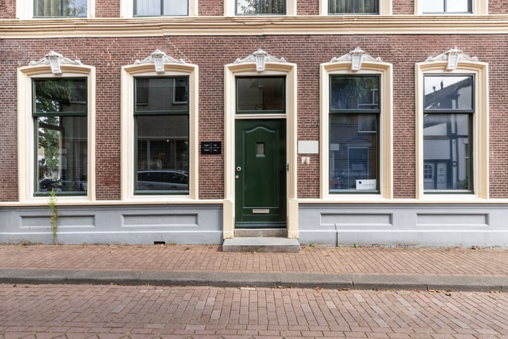 View photo 2 of Noordstraat 4