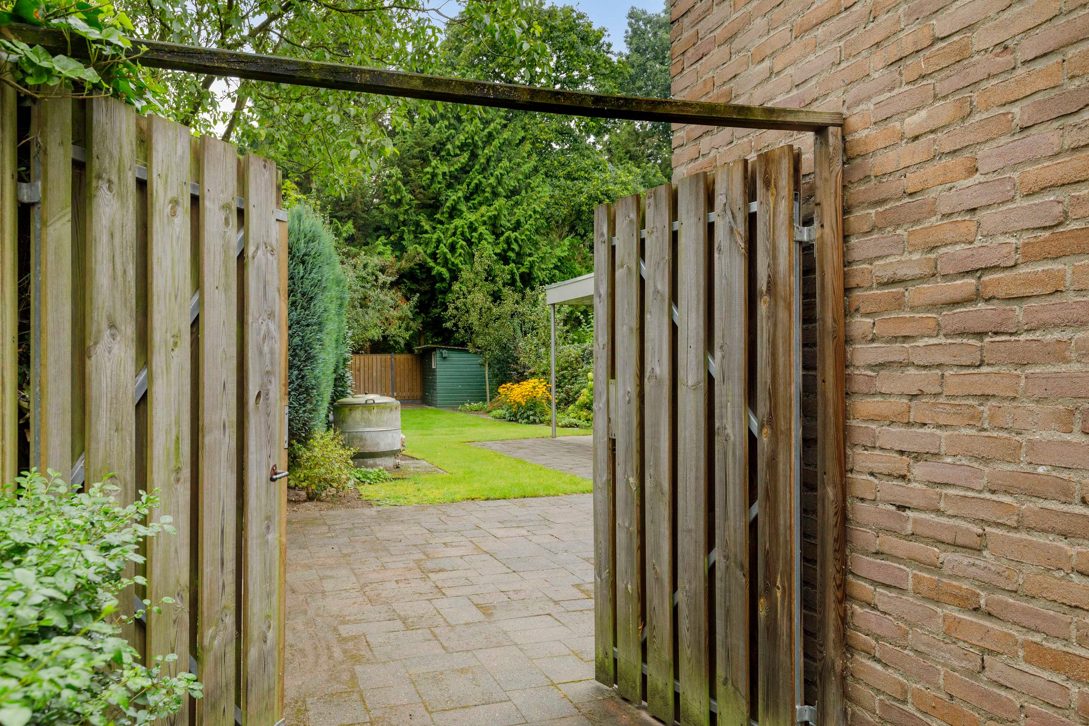 Photo 36 of Dorpsstraat 104