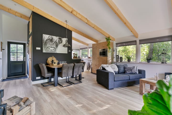 Photo 2 of Raadhuisstraat 27-H70