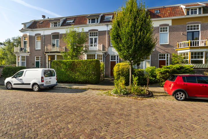 Bekijk foto 4 van Vredeman de Vriesstraat 56