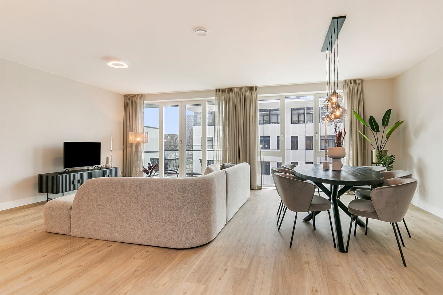 Foto 10 van Mangoweg 337